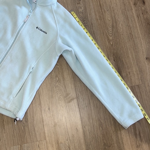 Columbia baby blue fleece long sleeve jacket/coat. Full front zip & cord cinch - Picture 13 of 16